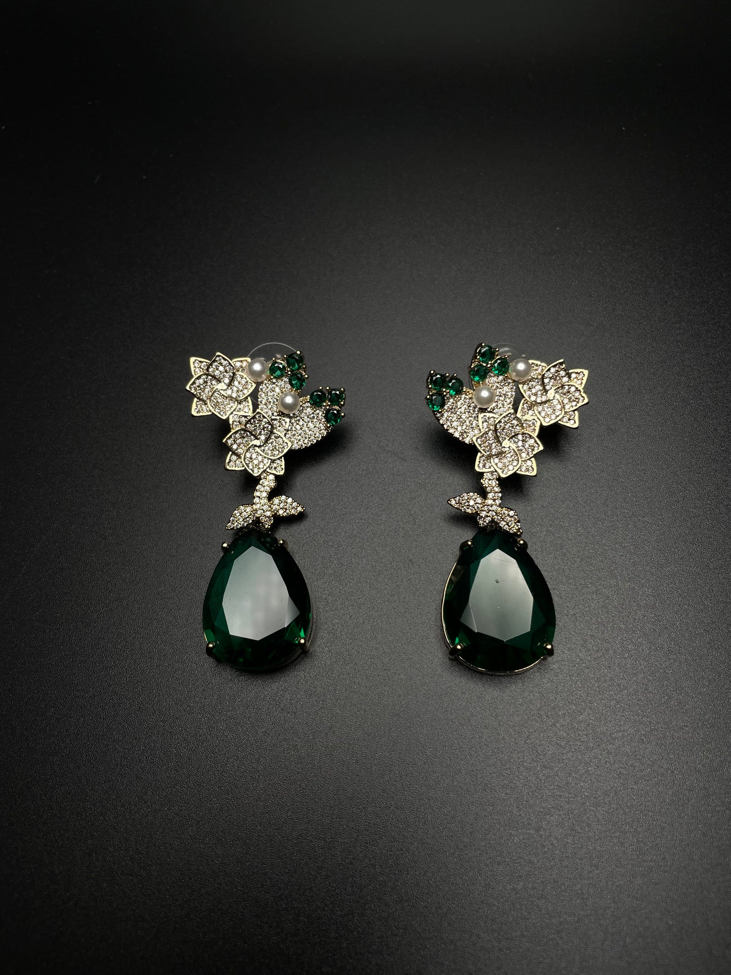 Chrysanthe drop earrings